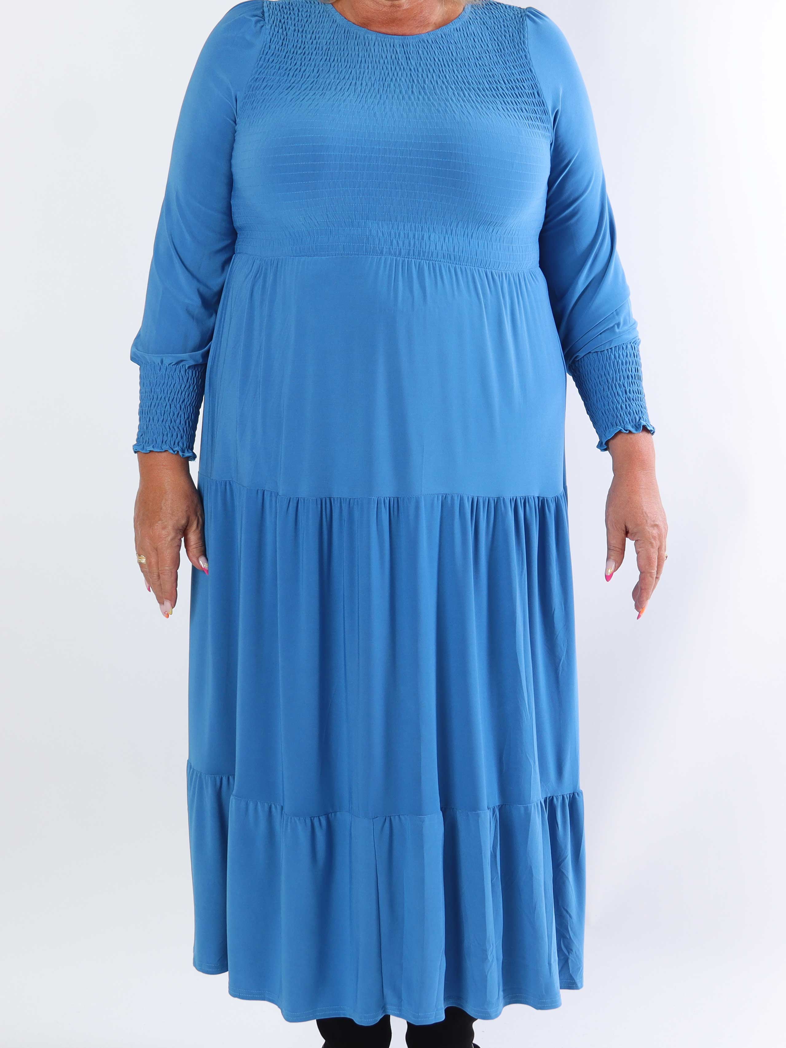 Kelly Long - Stretch plus size klänning med smock över bröstet